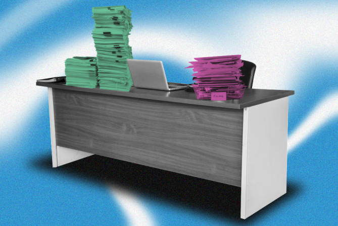 A messy desk showing how hard it is to deal with stress at work